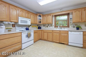 9825 W Graham Rd, Plainwell, MI 49080 photo 8