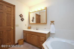 9825 W Graham Rd, Plainwell, MI 49080 photo 18