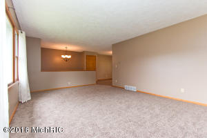 913 N State Rd, Belding, MI 48809 photo 8