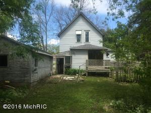 115 Leonard, Belding, MI 48809 photo 1