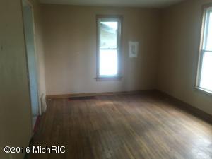 115 Leonard, Belding, MI 48809 photo 10