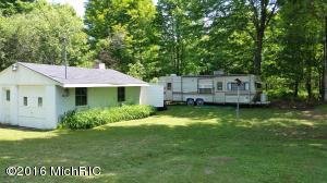 5458 N Red Maple St, Irons, MI 49644 photo 3