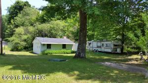 5458 N Red Maple St, Irons, MI 49644 photo 2