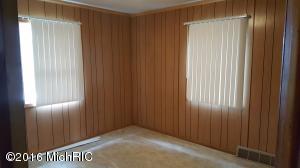 5023 E M-82, Newaygo, MI 49337 photo 8