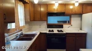 5023 E M-82, Newaygo, MI 49337 photo 9