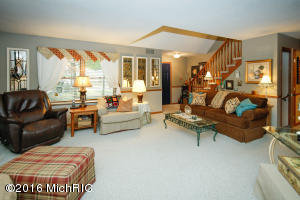 17091 Comanche Trl, Three Rivers, MI 49093 photo 5
