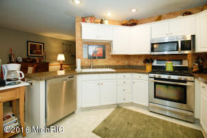 17091 Comanche Trl, Three Rivers, MI 49093 photo 11