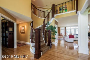 719 Saddlebrook, Ada, MI 49301 photo 4