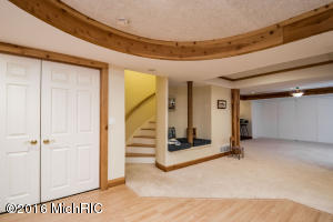 719 Saddlebrook, Ada, MI 49301 photo 35