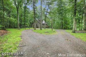 7322 Rolling Rd, Newaygo, MI 49337 photo 1