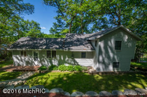 7269 Larned Dr NE, Belding, MI 48809 photo 2