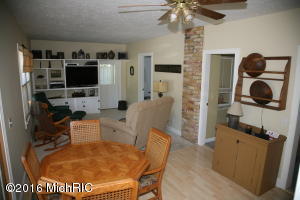 6237 W Riverside Dr, Saranac, MI 48881 photo 8