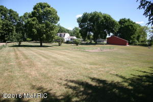 6237 W Riverside Dr, Saranac, MI 48881 photo 4