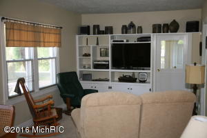 6237 W Riverside Dr, Saranac, MI 48881 photo 10