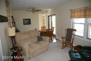 6237 W Riverside Dr, Saranac, MI 48881 photo 9