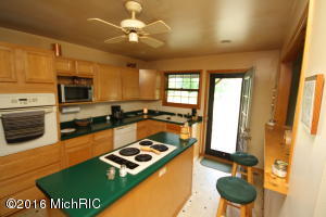 10148 E S, Scotts, MI 49088 photo 3