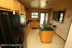 10148 E S, Scotts, MI 49088 photo 4