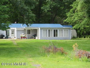 9459 E Colby Rd, Crystal, MI 48818 photo 2