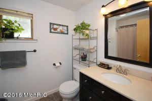 7640 E Day Rd, Bellevue, MI 49021 photo 14