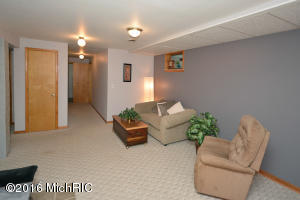 7640 E Day Rd, Bellevue, MI 49021 photo 18