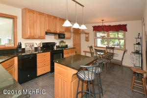 7640 E Day Rd, Bellevue, MI 49021 photo 6
