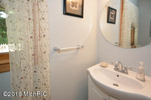 7640 E Day Rd, Bellevue, MI 49021 photo 9