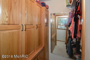 7640 E Day Rd, Bellevue, MI 49021 photo 11