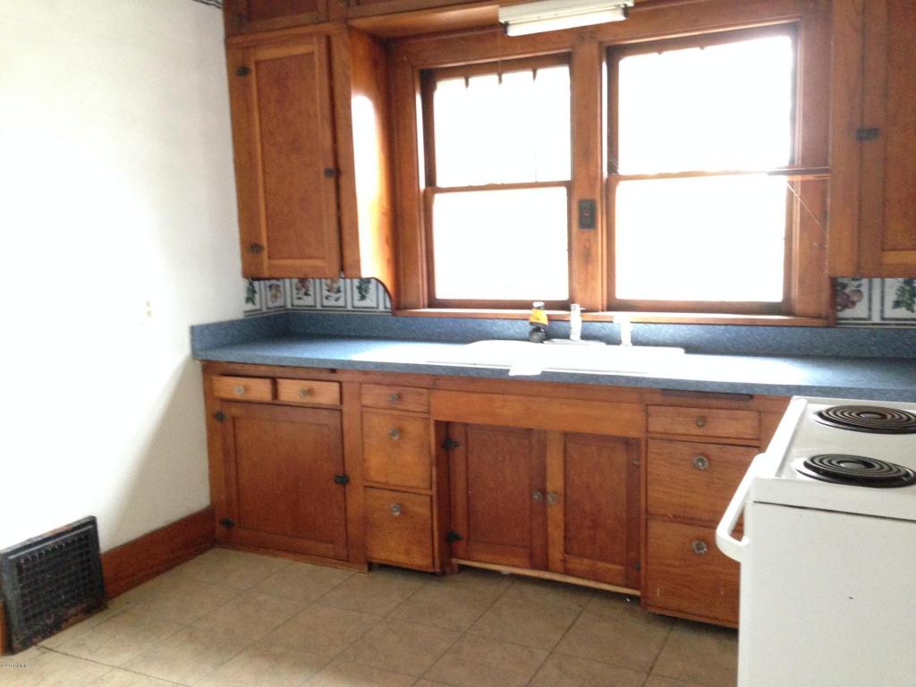 324 E Congress St, Belding, MI 48809 photo 7