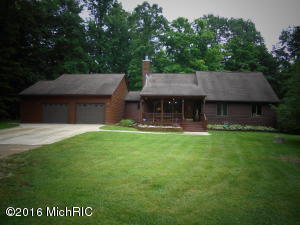 51271 50th St, Lawrence, MI 49064 photo 1
