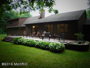 51271 50th St, Lawrence, MI 49064 photo 2