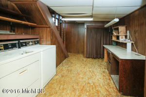 409 E Hoffman St, Three Rivers, MI 49093 photo 18
