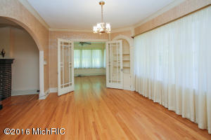 409 E Hoffman St, Three Rivers, MI 49093 photo 10