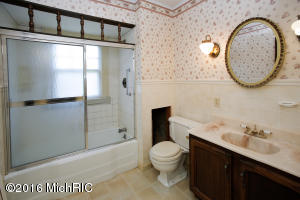 409 E Hoffman St, Three Rivers, MI 49093 photo 15