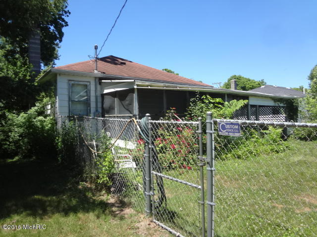202 N Second St, Cassopolis, MI 49031 photo 2