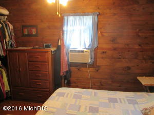 5581 Paradise Dr, Reading, MI 49274 photo 6