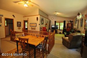 2939 Chamberlain Rd, Buchanan, MI 49107 photo 12