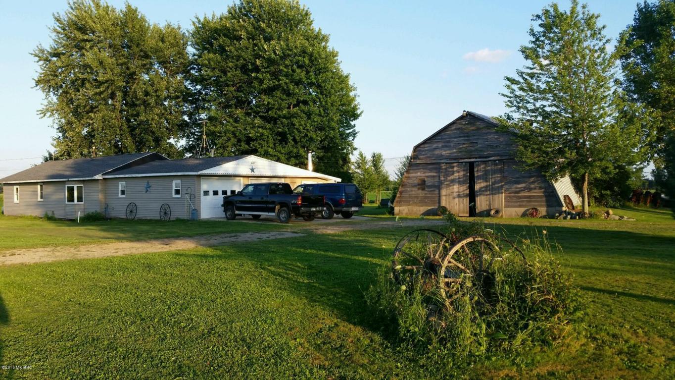 11192 E Washington Rd, Wheeler, MI 48662 photo 1