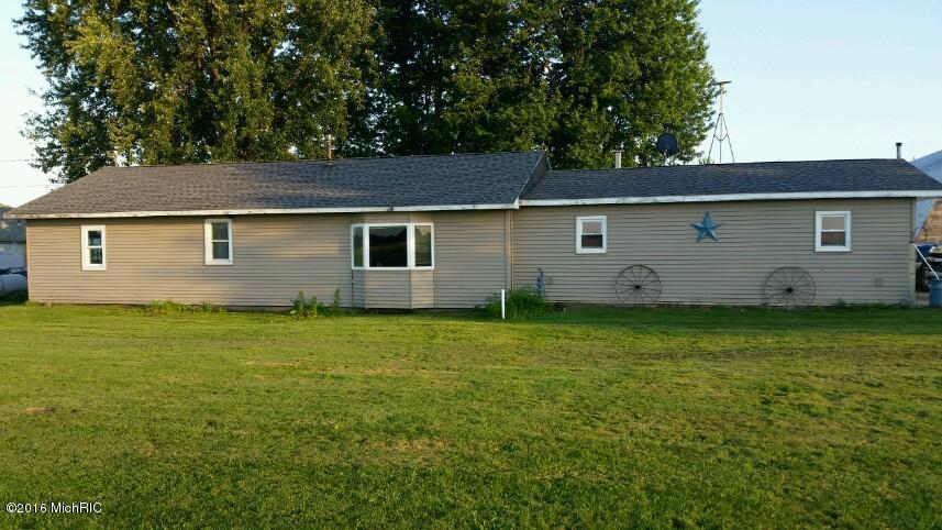 11192 E Washington Rd, Wheeler, MI 48662 photo 3