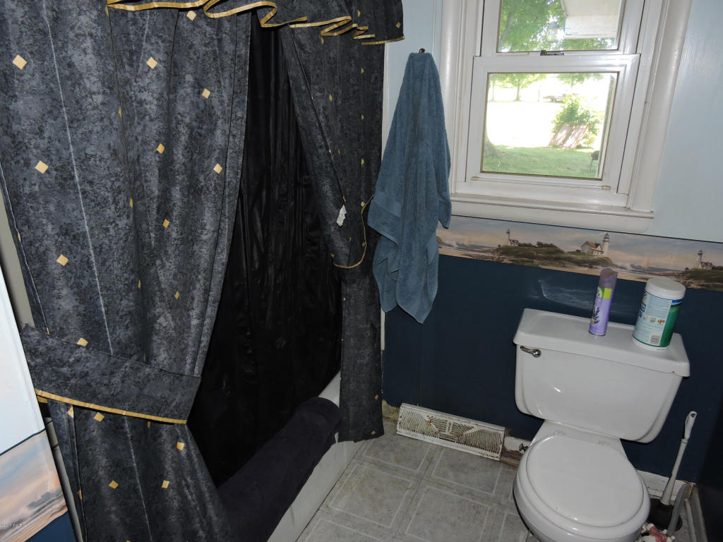 11192 E Washington Rd, Wheeler, MI 48662 photo 16