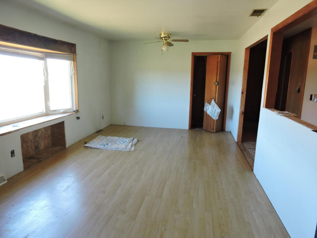 11192 E Washington Rd, Wheeler, MI 48662 photo 8