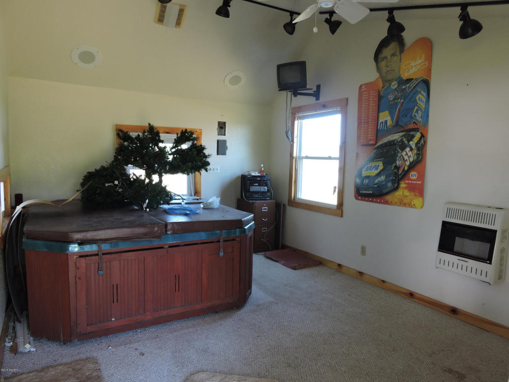 11192 E Washington Rd, Wheeler, MI 48662 photo 20