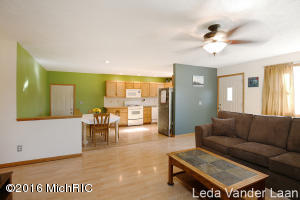 425 River St, Belding, MI 48809 photo 6