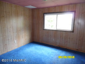 14997 S Enzian Rd, Plainwell, MI 49080 photo 3