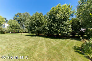 348 Haskins Ct SE, Ada, MI 49301 photo 7