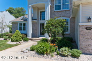348 Haskins Ct SE, Ada, MI 49301 photo 2