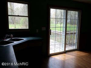 201 Earle St, Belding, MI 48809 photo 8