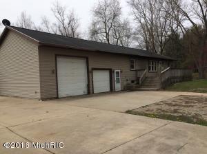 201 Earle St, Belding, MI 48809 photo 23