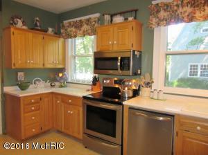 413 E Front St, Buchanan, MI 49107 photo 23