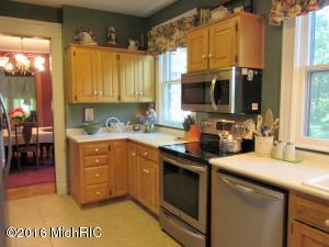 413 E Front St, Buchanan, MI 49107 photo 19