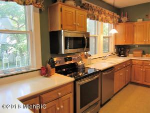 413 E Front St, Buchanan, MI 49107 photo 20